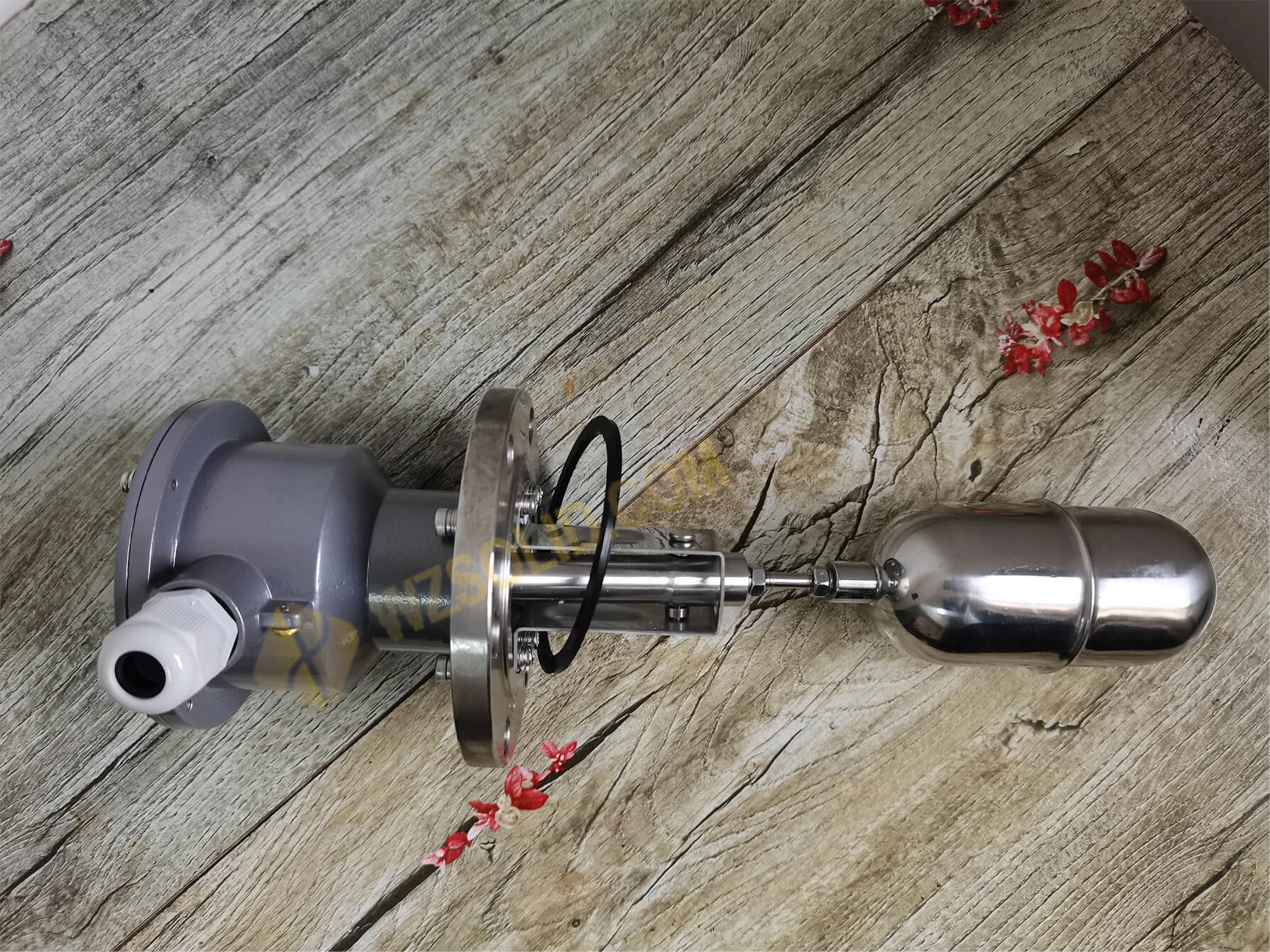 CONTROLADOR DE NIVEL DE FLOTADOR UQK-01-C